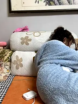 Snapshot of oo-shanshan chatting on 12.02.25 oo-shanshan online show from 12.02.25