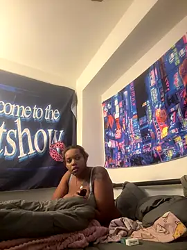 wearefreaks08 online show from 12.15.25