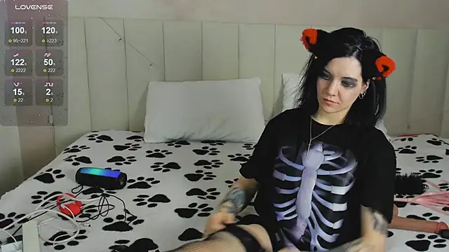 Lina Moony online show from 02.06.26