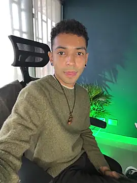 Snapshot of Imtavo chatting on 02.14.26 Imtavo online show from 02.14.26