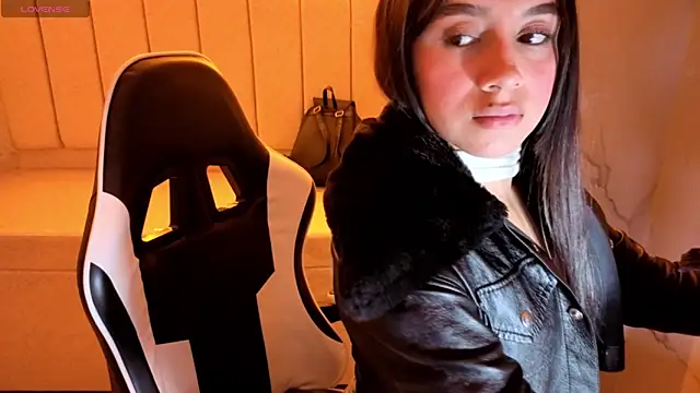 Juliana Tx online show from 11.25.25