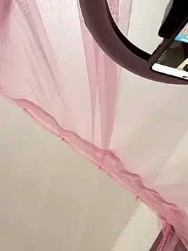 Eri Linnh99 online show from 01.18.26