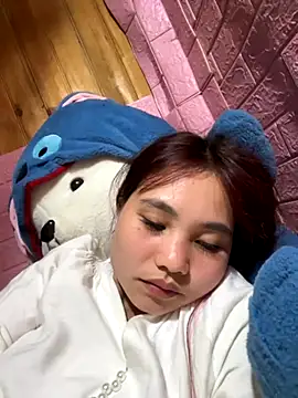 EllyMay22 online show from 11.12.25