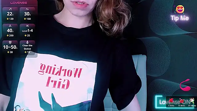 Snapshot of Vanilla-Dream chatting on 11.13.25 Vanilla-Dream online show from 11.13.25