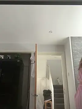 Snapshot of Cutebrowneyes_ chatting on 12.14.25 Cutebrowneyes online show from 12.14.25