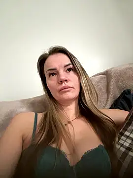 Snapshot of Cutebrowneyes_ chatting on 01.13.26 Cutebrowneyes online show from 01.13.26