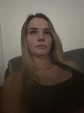 Cutebrowneyes  online show from 03.31.26