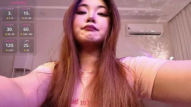 Snapshot of yummy_yuna chatting on 06.26.26 yummy yuna online show from 06.26.26