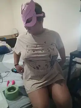 Snapshot of Charliizinpink chatting on 04.18.26 Charliizinpink online show from 04.18.26