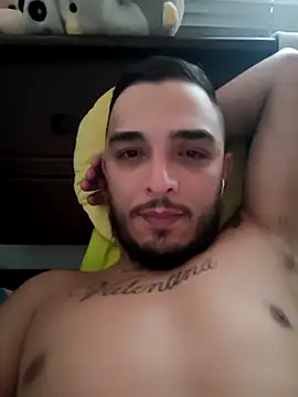 Snapshot of mohamedkarimm chatting on 12.20.25 mohamedkarimm online show from 12.20.25