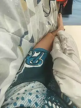 Snapshot of WhiteMascarado chatting on 11.12.25 WhiteMascarado online show from 11.12.25