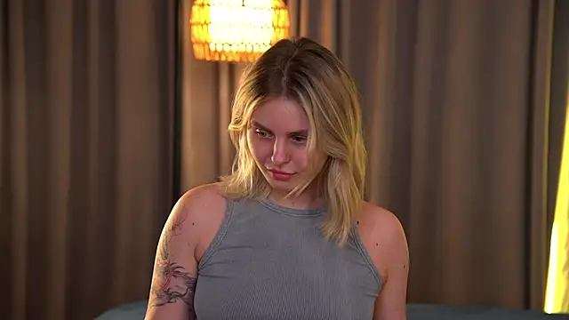 LilithEve  online show from 11.11.25