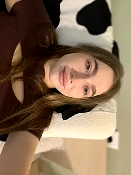 Snapshot of Mi_mill chatting on 11.21.25 Mi mill online show from 11.21.25