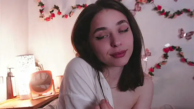 yoyogirlx online show from 04.24.26