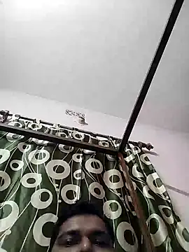 Snapshot of arobeshi chatting on 11.16.25 arobeshi online show from 11.16.25