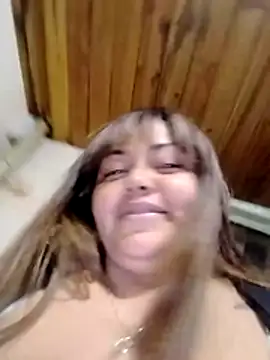 Snapshot of la_beba20 chatting on 12.19.25 la beba20 online show from 12.19.25