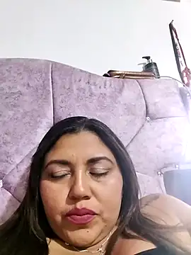 Snapshot of la_beba20 chatting on 01.13.26 la beba20 online show from 01.13.26