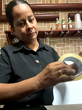 Snapshot of Aleja-198522 chatting on 11.20.25 Aleja-198522 online show from 11.20.25