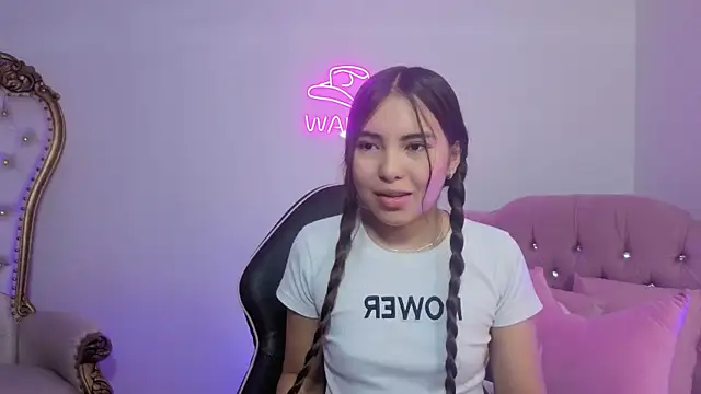 Snapshot of ISABELA_TAY chatting on 05.15.26 ISABELA TAY online show from 05.15.26