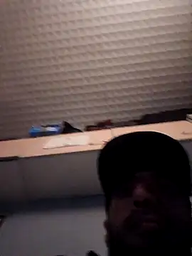 Snapshot of hotguy71000 chatting on 03.02.26 hotguy71000 online show from 03.02.26