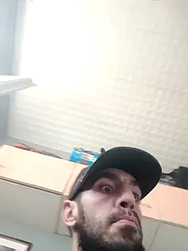 Snapshot of hotguy71000 chatting on 03.03.26 hotguy71000 online show from 03.03.26