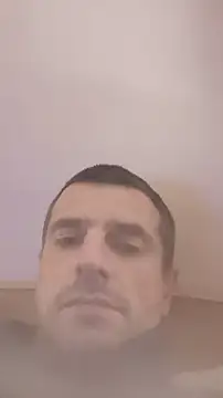 Snapshot of TwardyKierowca chatting on 11.19.25 TwardyKierowca online show from 11.19.25