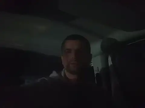 Snapshot of TwardyKierowca chatting on 11.21.25 TwardyKierowca online show from 11.21.25