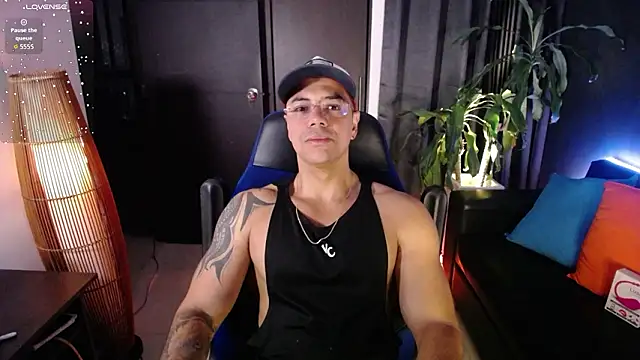 Snapshot of Zed_ferrer chatting on 03.07.26 Zed ferrer online show from 03.07.26