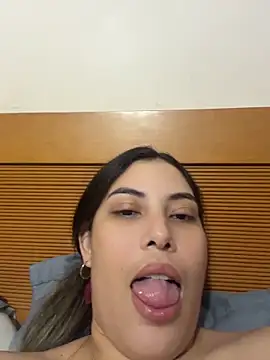 Snapshot of Anna_Bitch_Disgusting chatting on 05.01.26 Anna Bitch Disgusting online show from 05.01.26