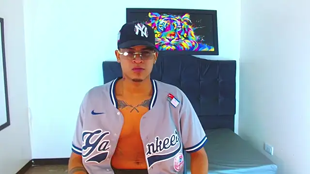 Isaacas  online show from 11.25.25