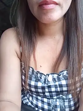 Snapshot of Lyly_sexyy chatting on 06.12.26 Lyly sexyy online show from 06.12.26
