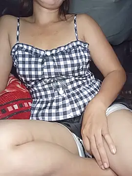 Snapshot of Lyly_sexyy chatting on 06.15.26 Lyly sexyy online show from 06.15.26