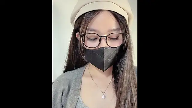 MiCandy-Lovee online show from 11.19.25