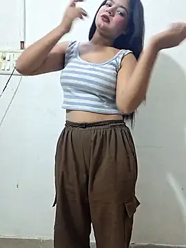 Snapshot of DIMPLE-GIRL88 chatting on 01.18.26 DIMPLE-GIRL88 online show from 01.18.26