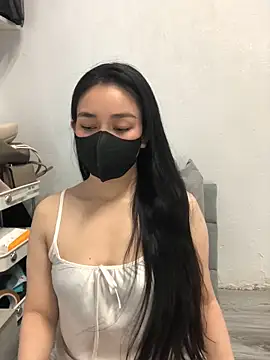 Snapshot of Tina_2k3 chatting on 11.25.25 Tina 2k3 online show from 11.25.25