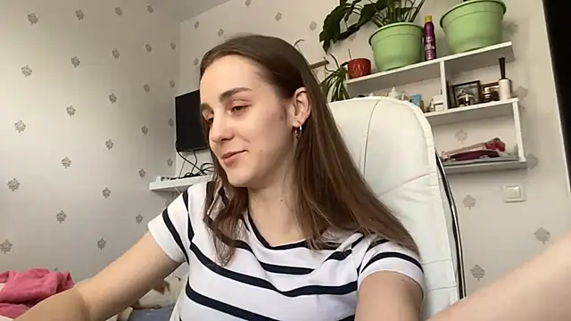 SweetieKatie online show from 12.15.25