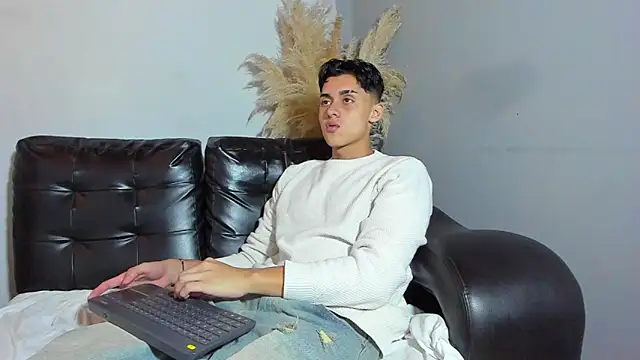 ZeusBrant online show from 04.11.26