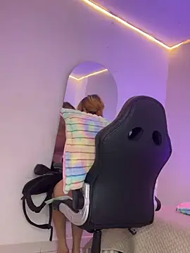 NinaSakura Eup online show from 12.14.25