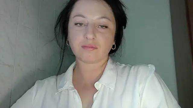 Snapshot of MelinaAx chatting on 05.27.26 MelinaAx online show from 05.27.26