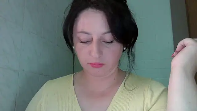 Snapshot of MelinaAx chatting on 06.18.26 MelinaAx online show from 06.18.26