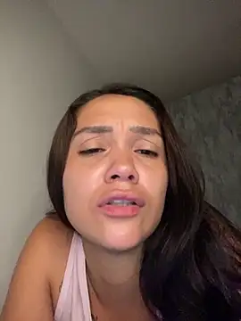 Snapshot of carolsapequinha chatting on 02.21.26 carolsapequinha online show from 02.21.26