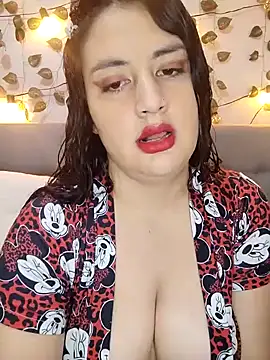 White Queen 1 online show from 11.21.25