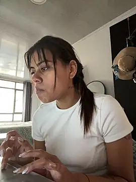 Snapshot of anna_evans9 chatting on 11.15.25 anna evans9 online show from 11.15.25