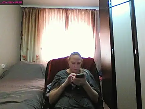 Snapshot of JenniDeep chatting on 02.15.26 JenniDeep online show from 02.15.26