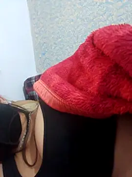 isha sharma2002 online show from 12.17.25