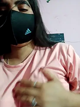 Snapshot of isha_sharma2002 chatting on 05.16.26 isha sharma2002 online show from 05.16.26