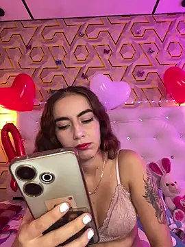 Snapshot of MelanyyJhonson15 chatting on 02.18.26 MelanyyJhonson15 online show from 02.18.26