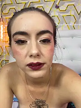 Snapshot of MelanyyJhonson15 chatting on 05.18.26 MelanyyJhonson15 online show from 05.18.26