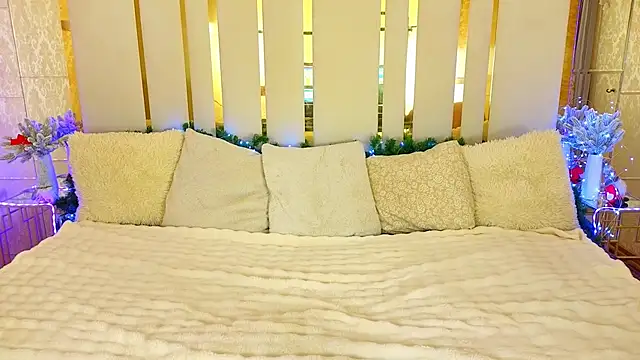 LayllaStarr online show from 01.10.26