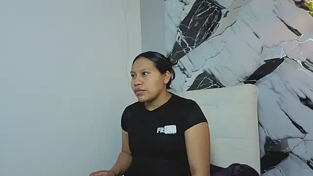 Hanna Goldenst online show from 11.19.25